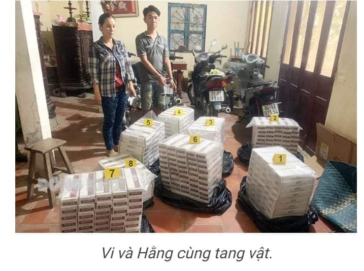 Bắt quả tang hai đối tượng mua bán, vận chuyển, trên 4.000 gói thuốc lá điếu nhập lậu